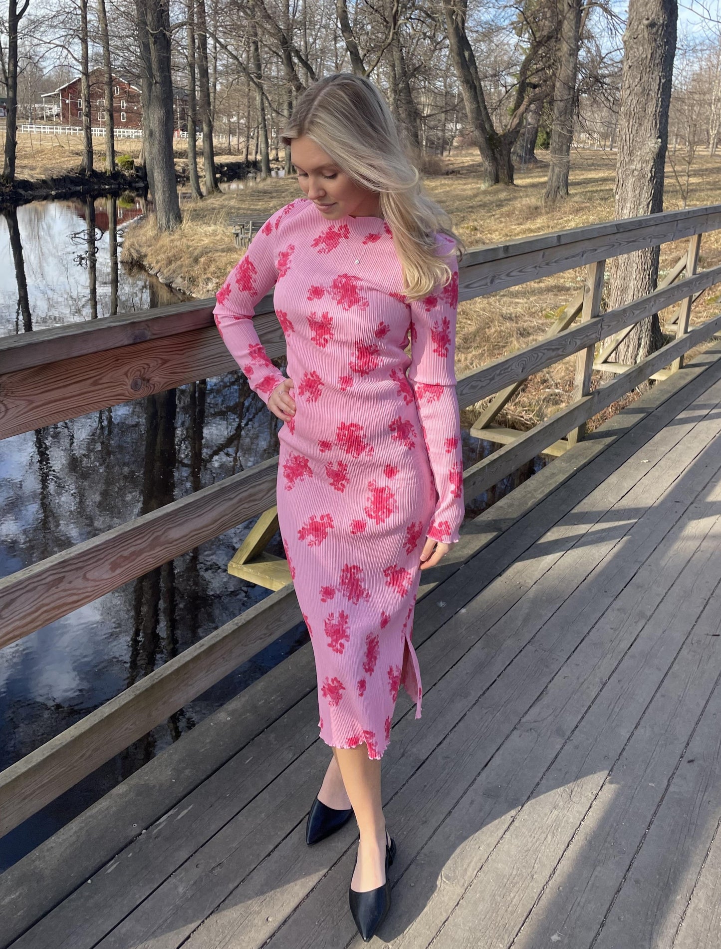 VMJULIA Midi Dress - Bonbon