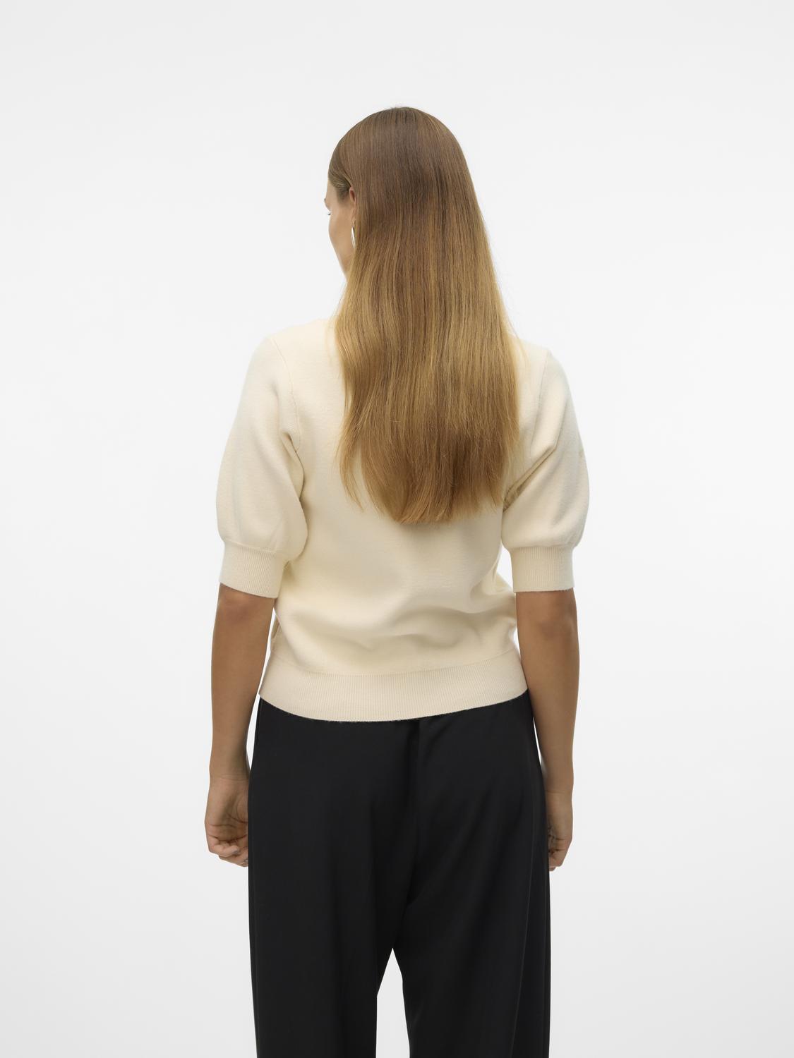 model_shot-back