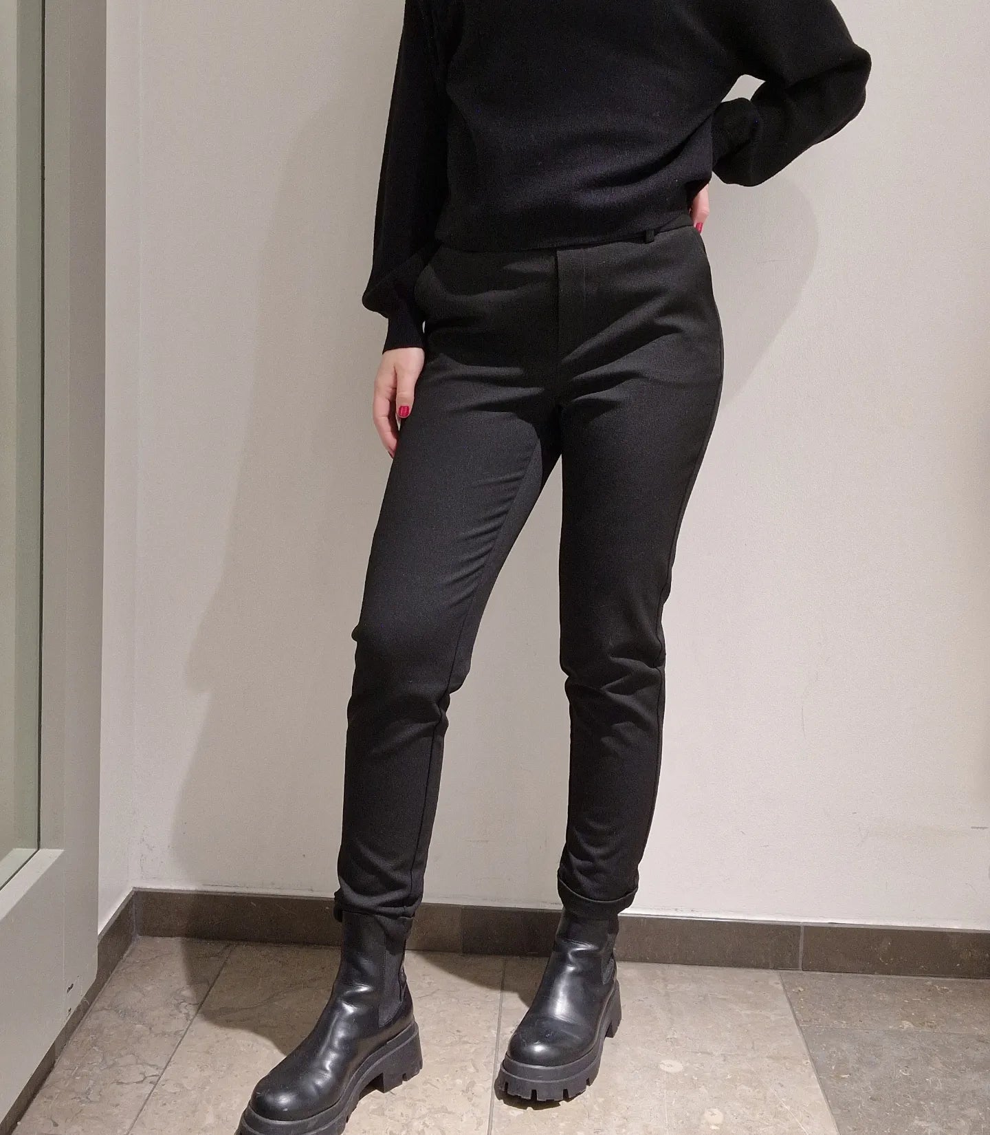 VMMAYA Pants - black