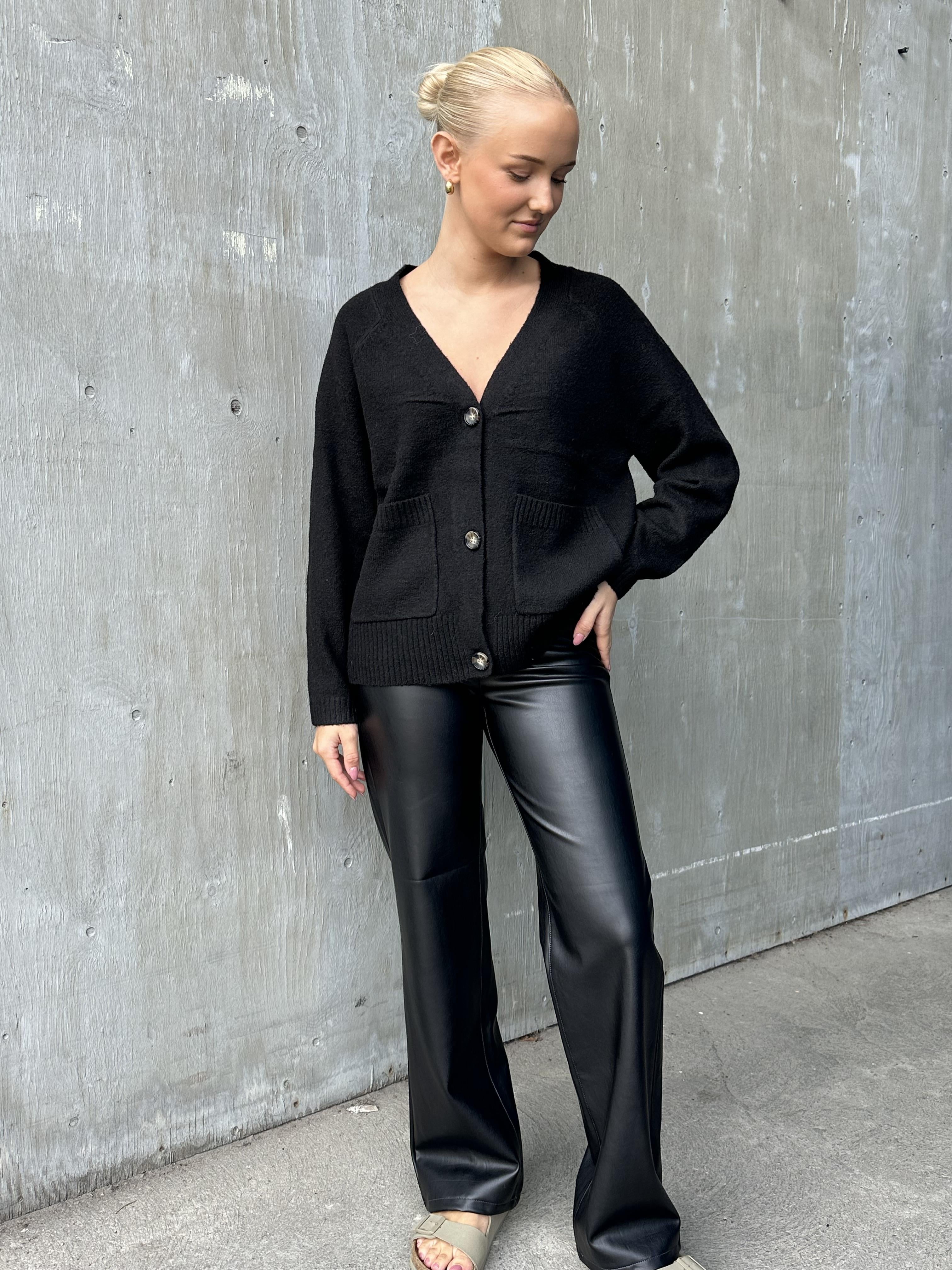 VMBOOM Cardigan - Black