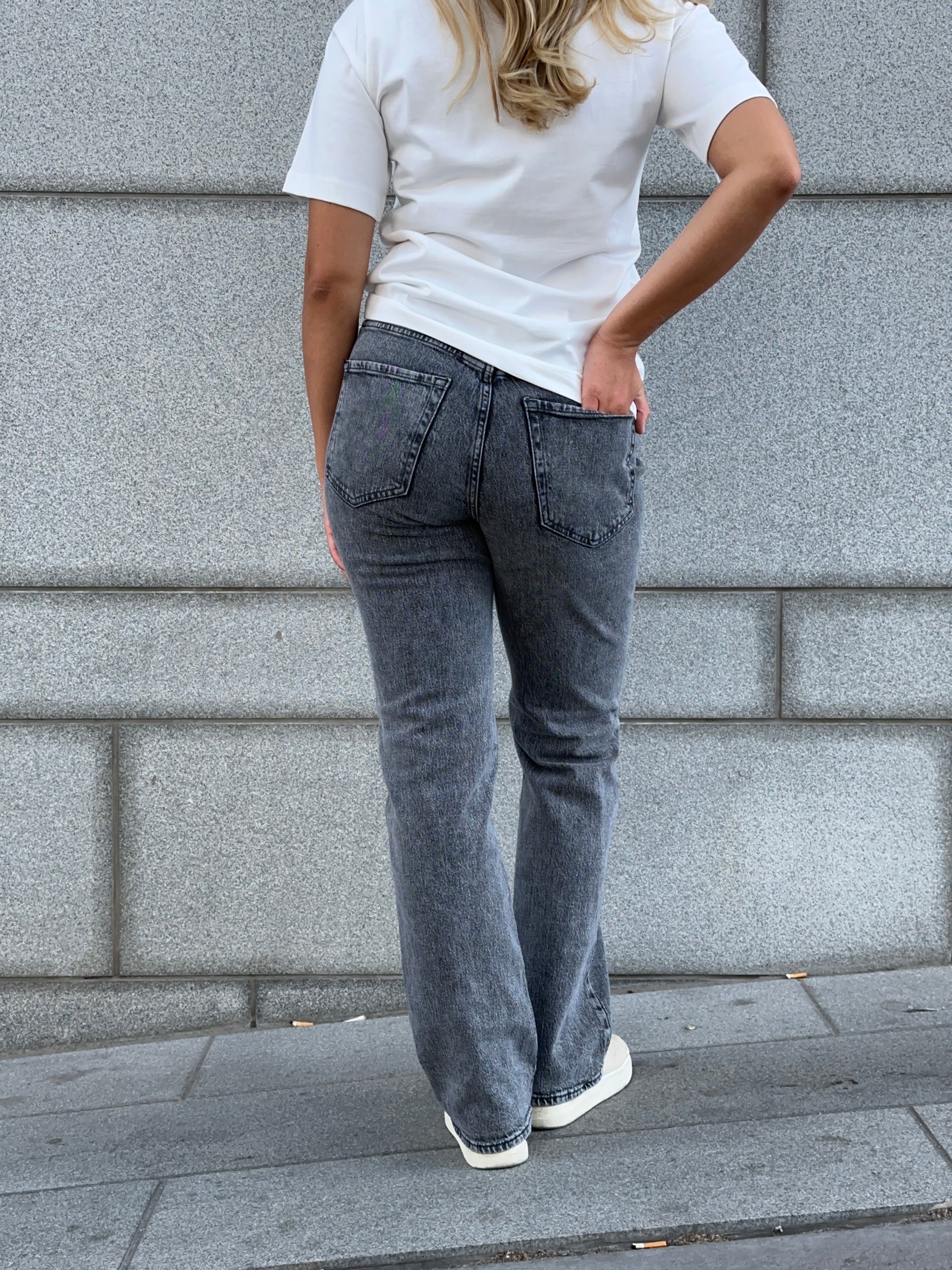VMTESSA Straight Jeans - Medium Grey Denim