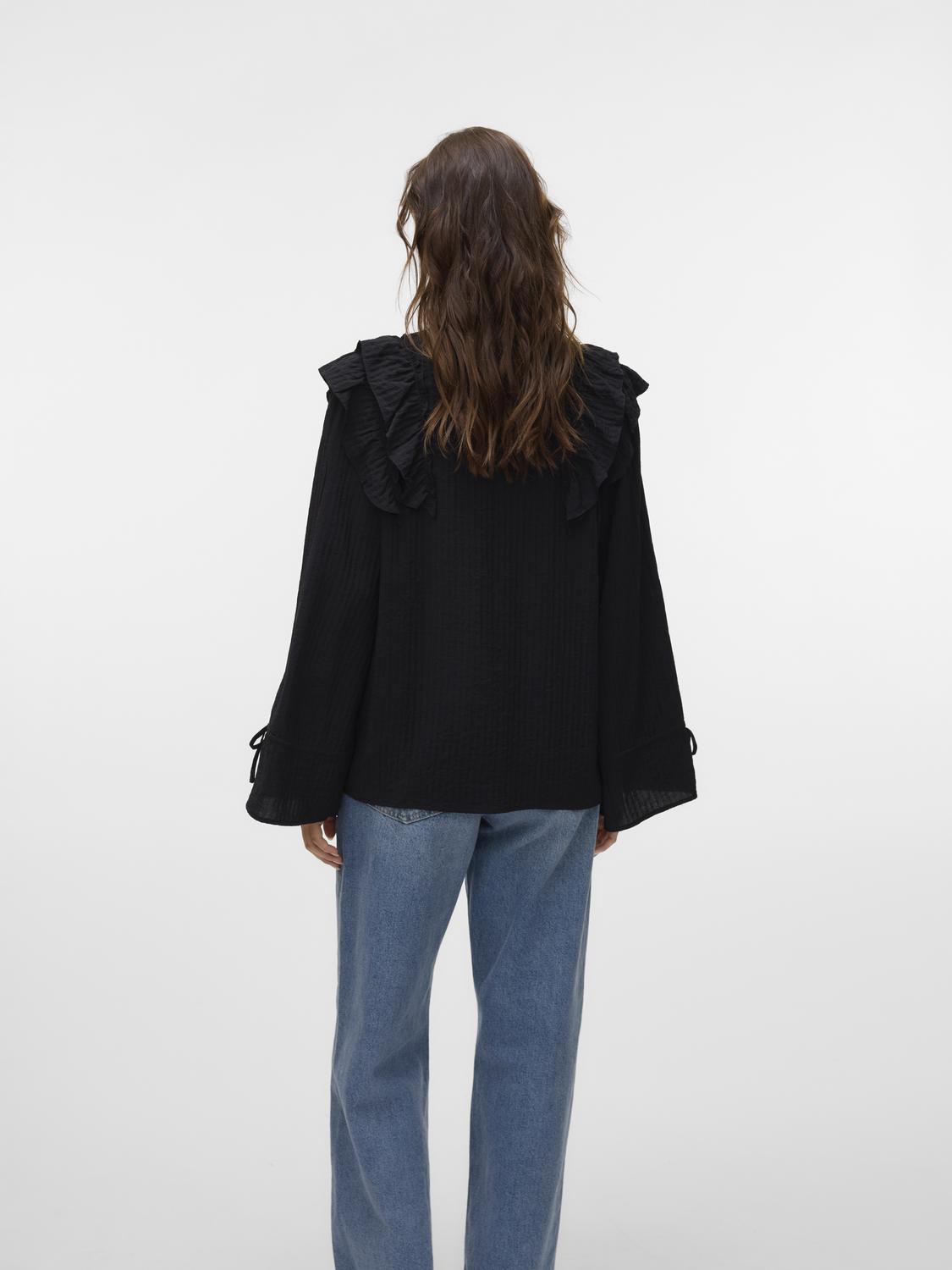 model_shot-back